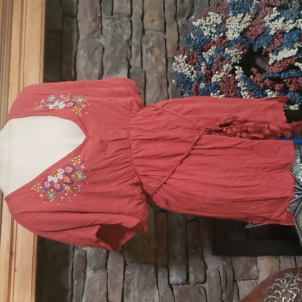 BEACH COVER UP SZ M 8/10